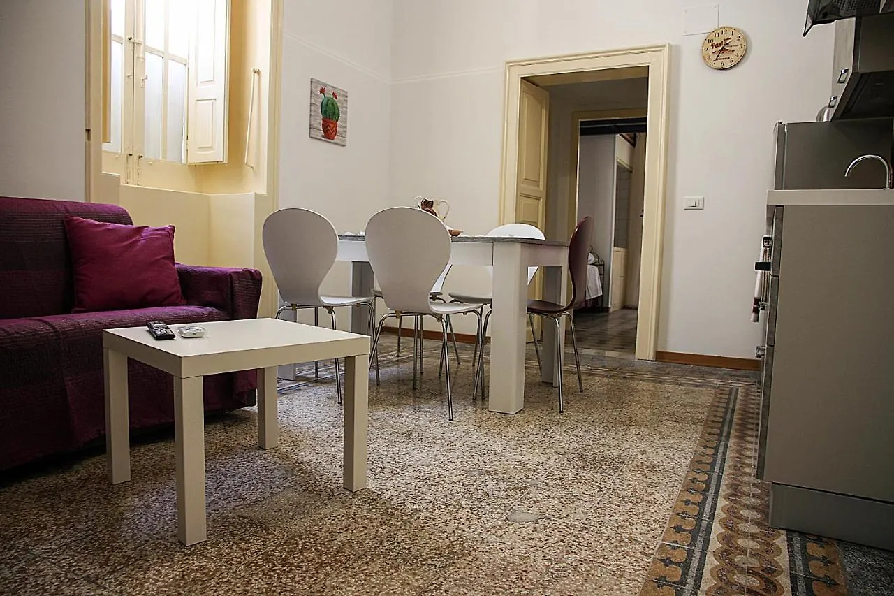 Palazzo Nicastro Gh - Red House Apartment Avola Italy