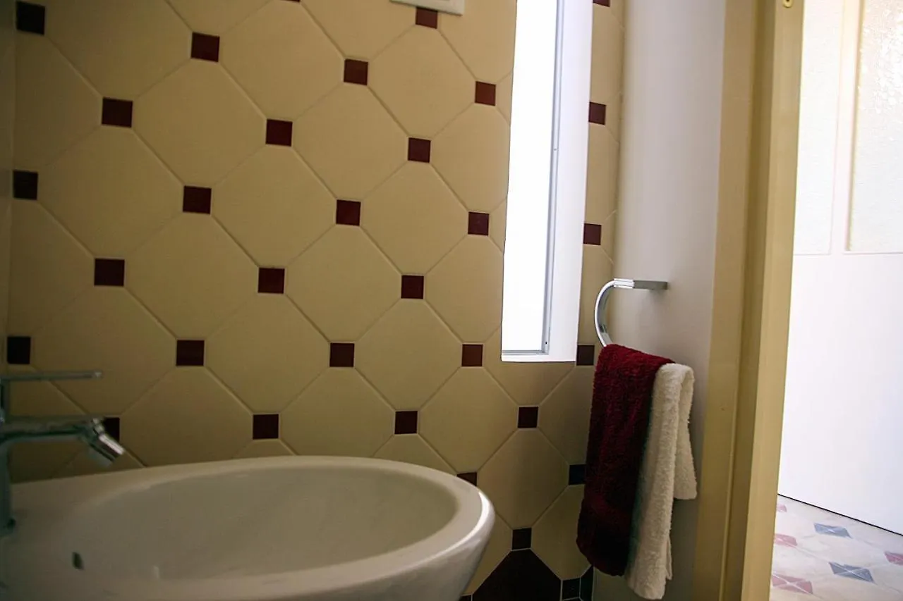 Palazzo Nicastro Gh - Red House Apartment Avola Italy